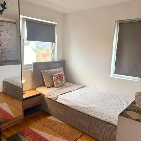 Central, Rooftop Penthouse-2br アパート
