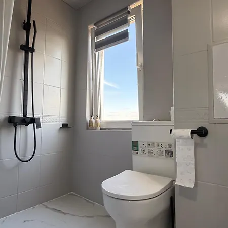 Central, Rooftop Penthouse-2br